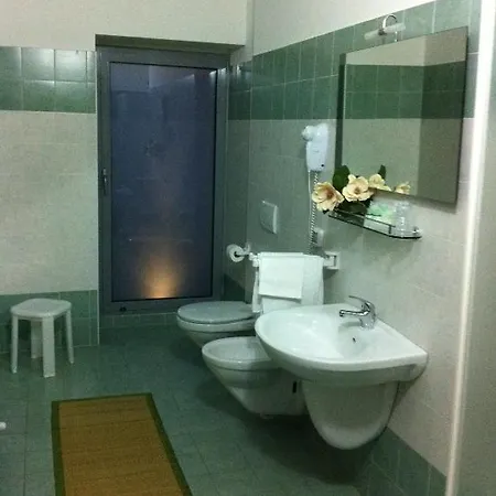 Da Santo Ristorante Pizzeria 호텔 페라라