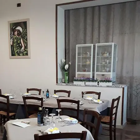 Da Santo Ristorante Pizzeria 3* فيرّارا
